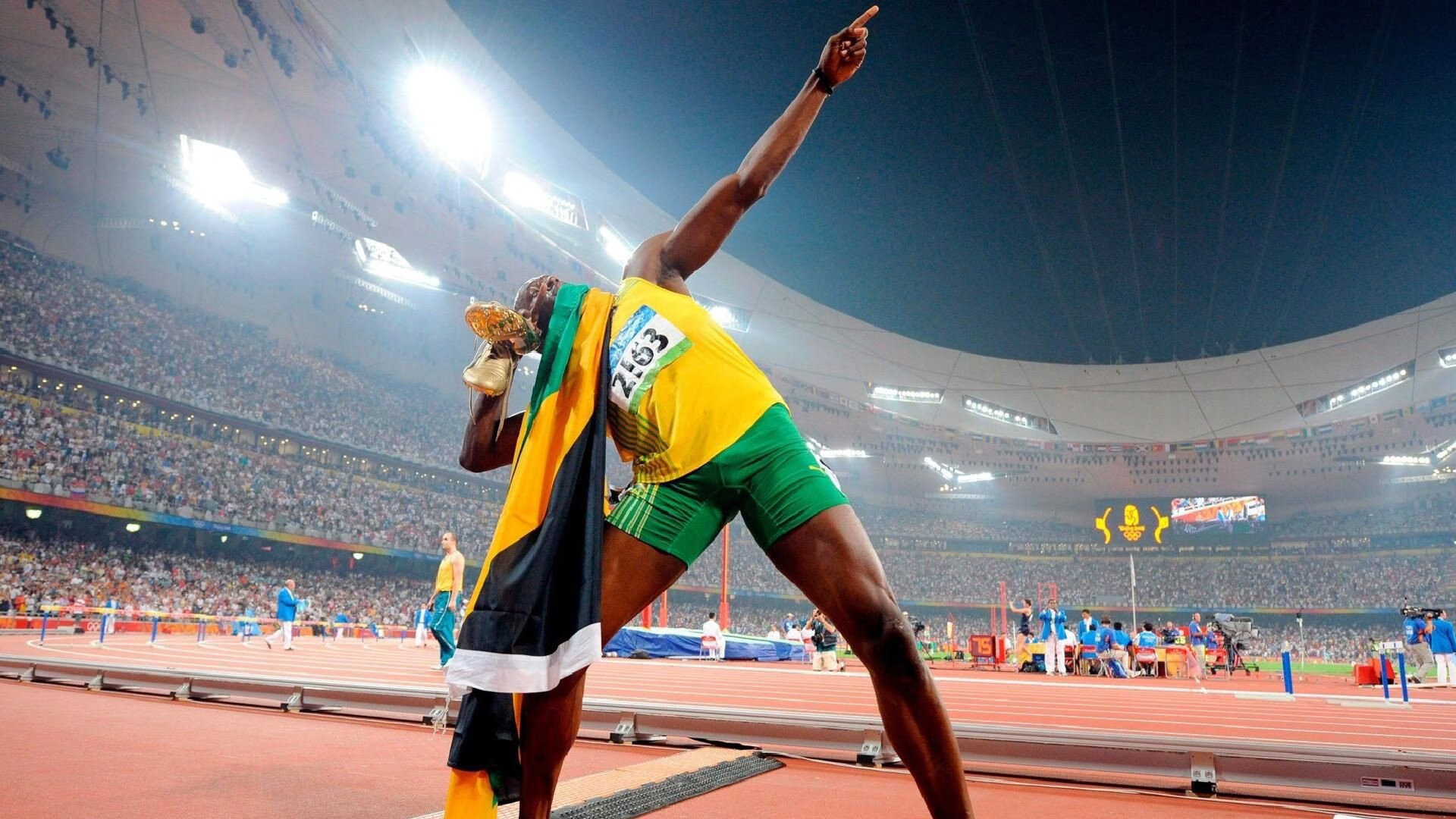 2026世界杯焦点战，上海队战术革命，3-1粉碎浙江队黄金一代神话